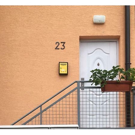 Apartmani 23 Novi Pazar Ngoại thất bức ảnh
