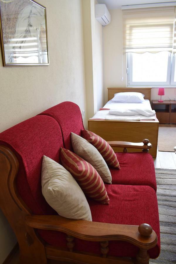 Apartmani 23 Novi Pazar Ngoại thất bức ảnh